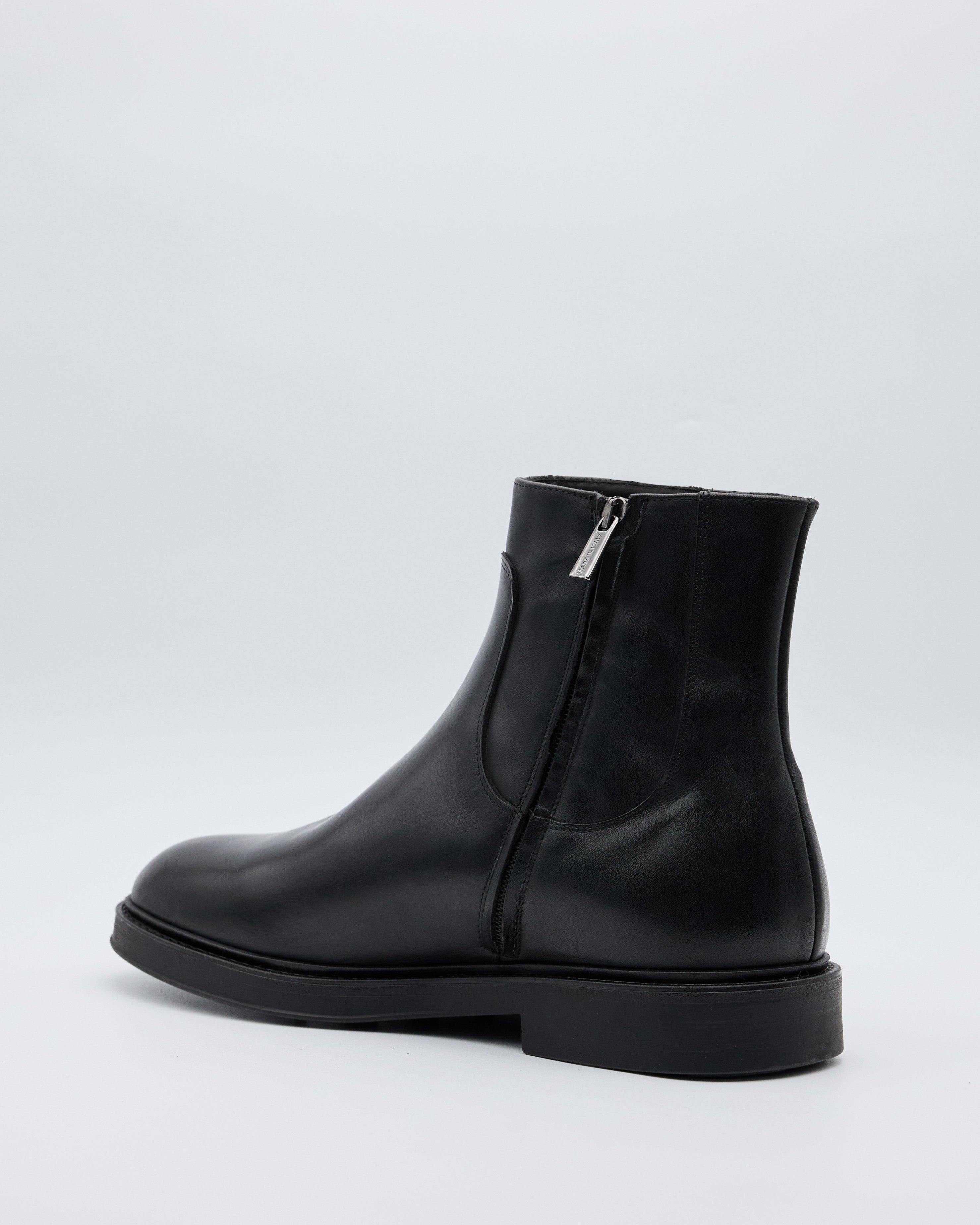 Stivaletto in Pelle Nera con Zip Laterale