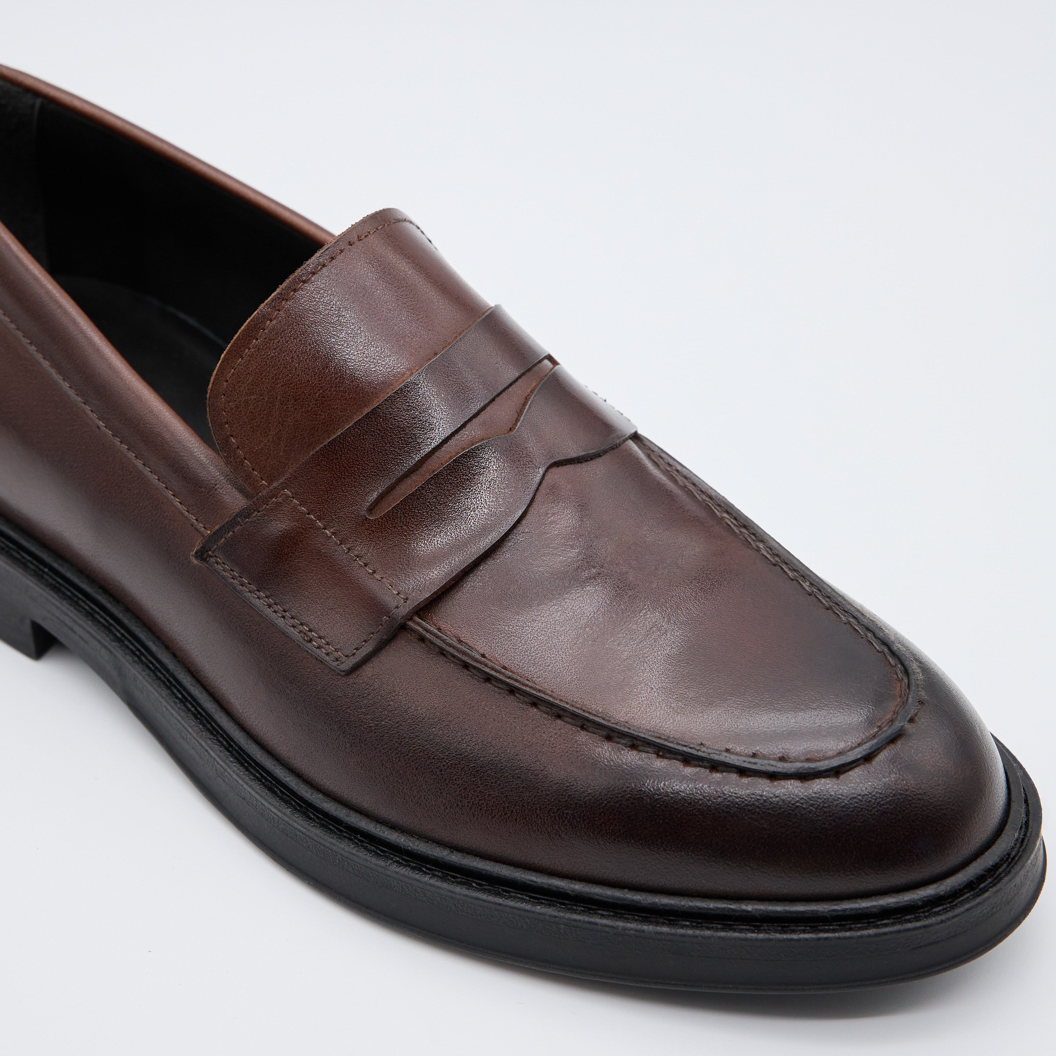 Mocassino in Pelle Marrone con Mascherina