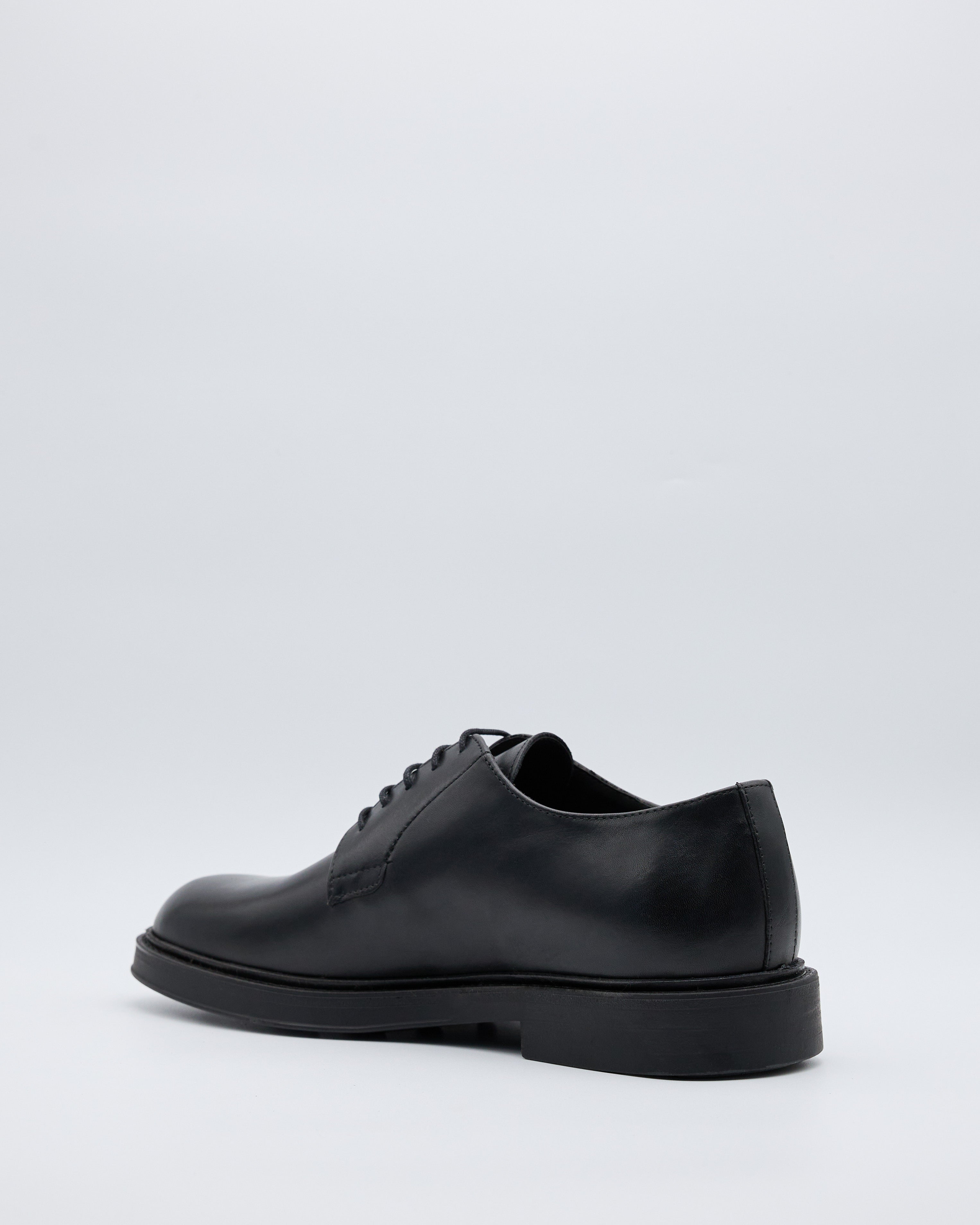 Derby in Pelle Nera Liscia