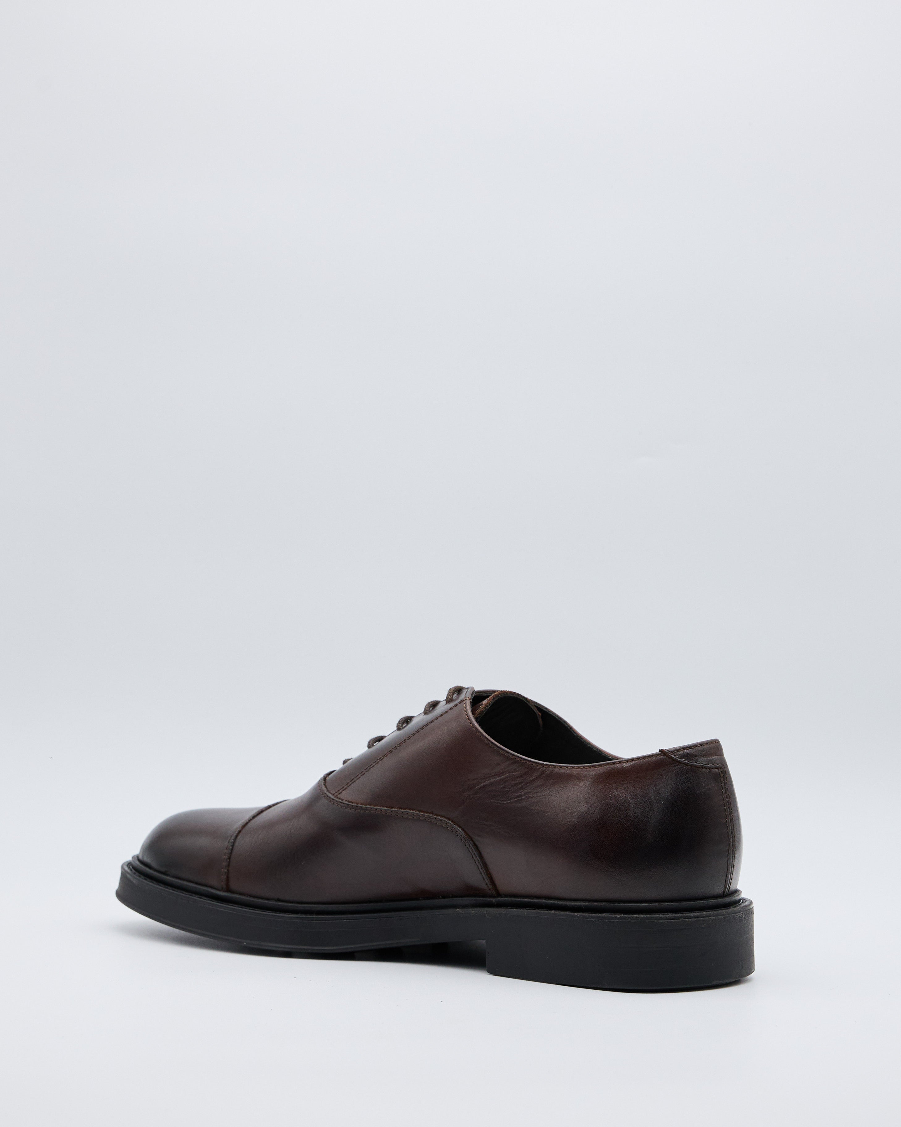 Oxford Cap Toe in Pelle Marrone